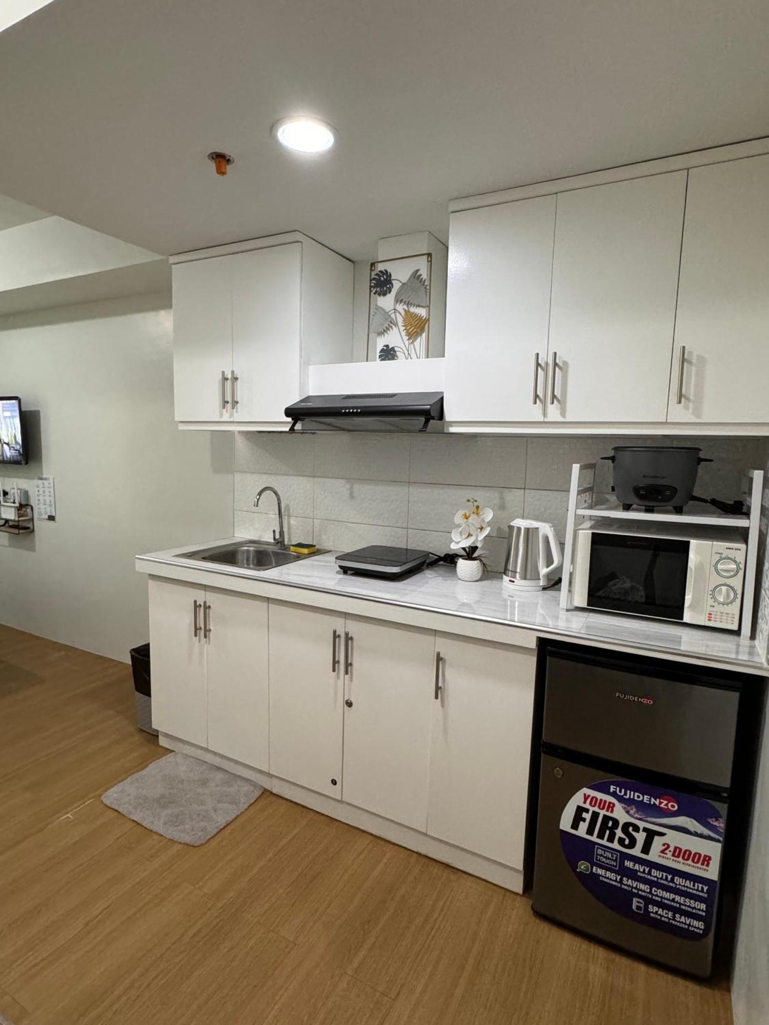 Cozyvilla At Pine Suites Tagaytay 2Br Or Studio With Free Parking 2Br In Basement Parking And Studio In Offsite Parking Tagaytay City Exterior foto