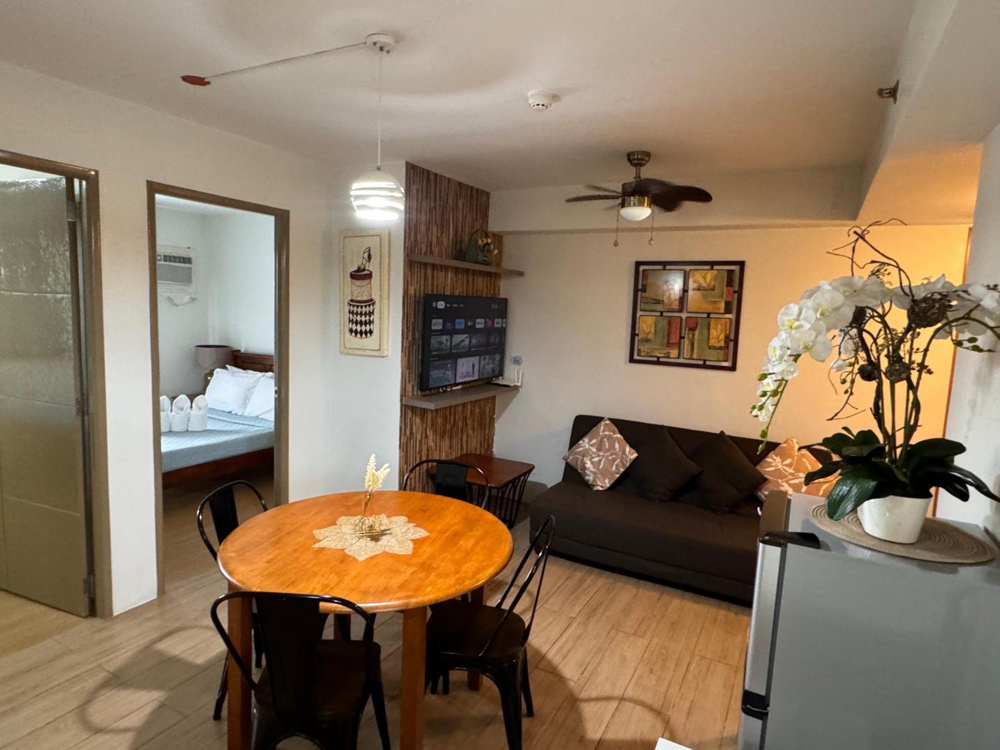 Cozyvilla At Pine Suites Tagaytay 2Br Or Studio With Free Parking 2Br In Basement Parking And Studio In Offsite Parking Tagaytay City Exterior foto